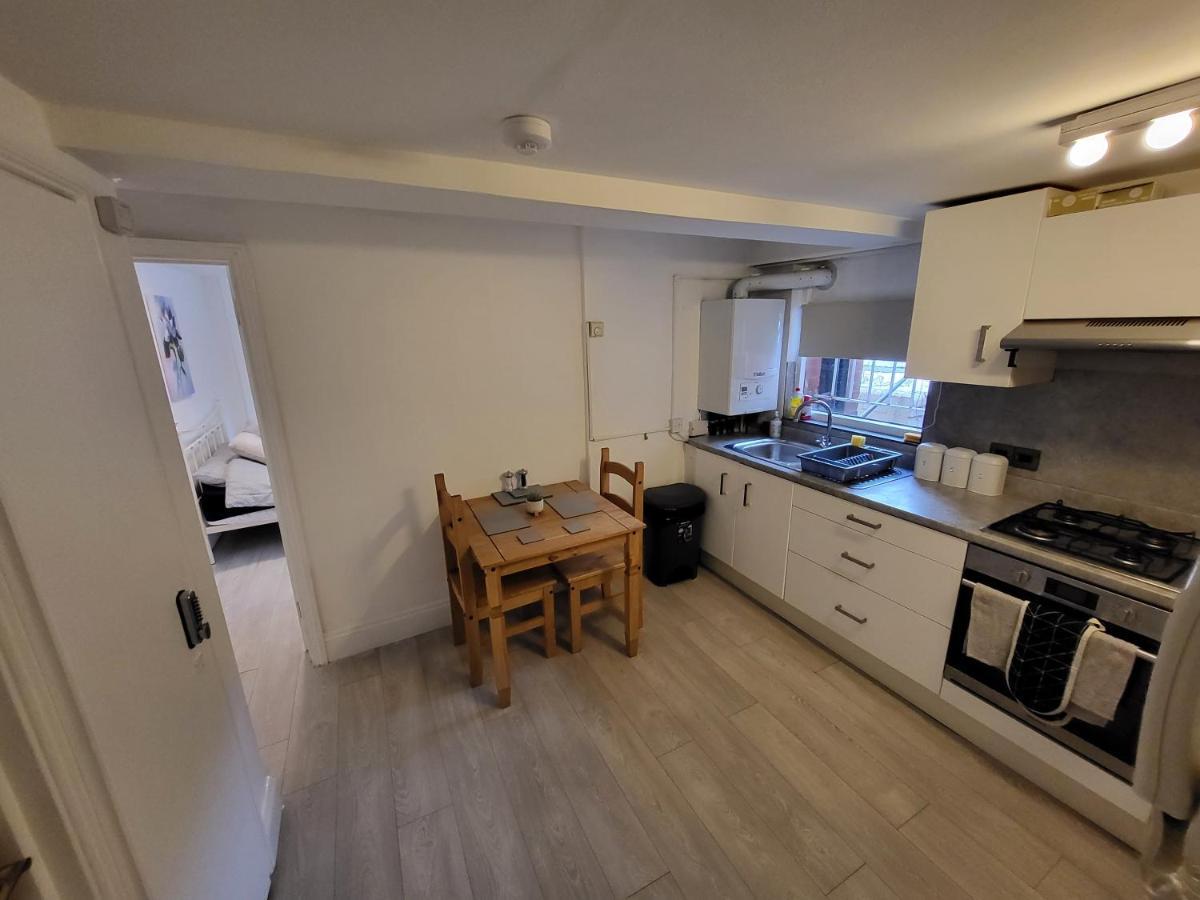 Cosy Apartment By Clapham South Underground! Londra Exterior foto