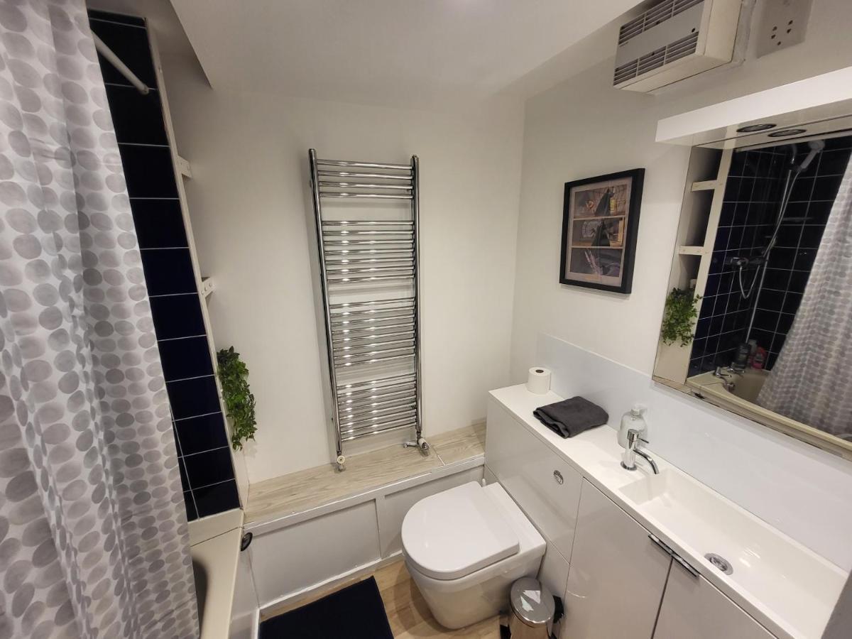 Cosy Apartment By Clapham South Underground! Londra Exterior foto