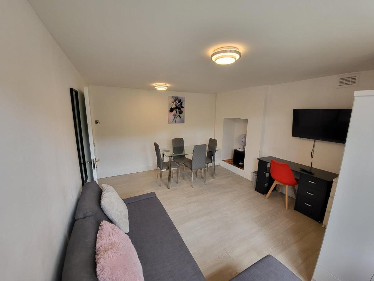 Cosy Apartment By Clapham South Underground! Londra Exterior foto