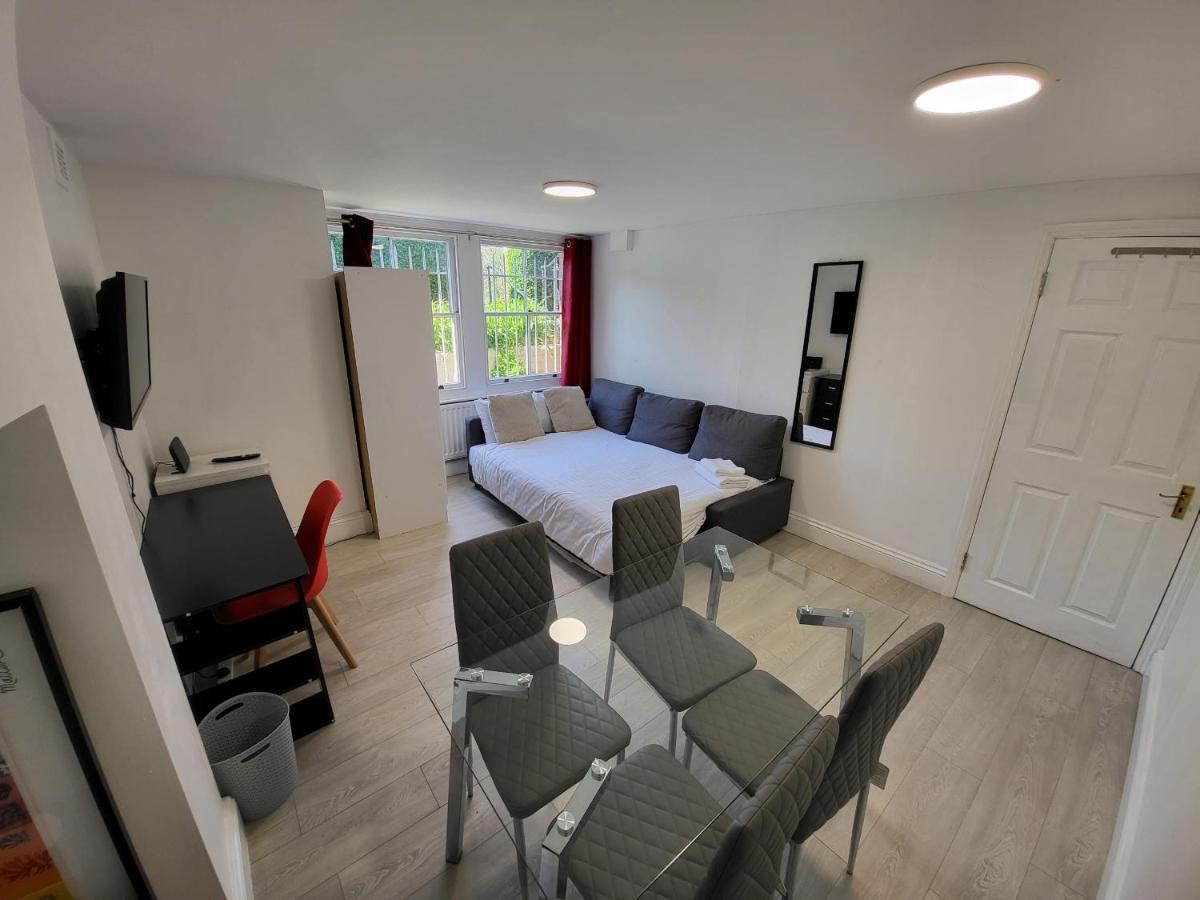 Cosy Apartment By Clapham South Underground! Londra Exterior foto