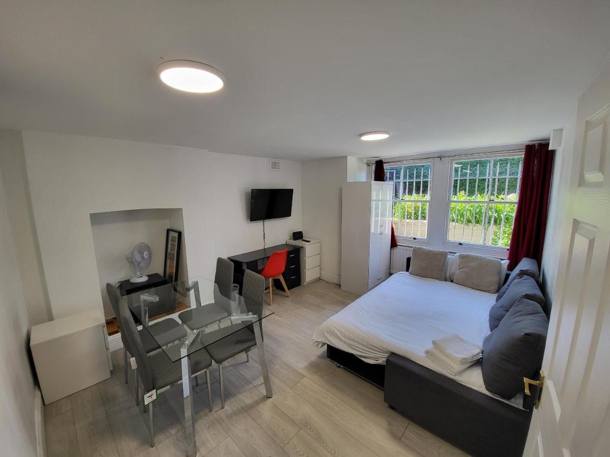 Cosy Apartment By Clapham South Underground! Londra Exterior foto