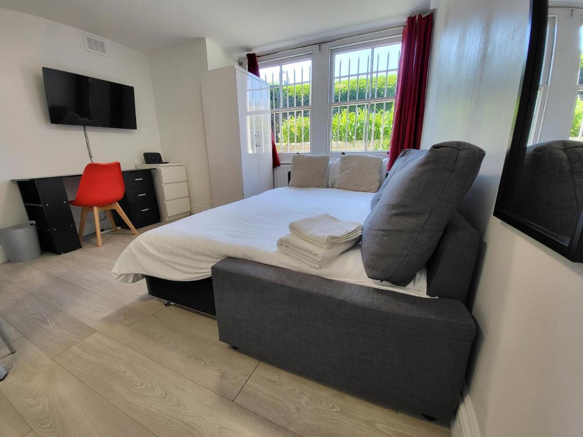 Cosy Apartment By Clapham South Underground! Londra Exterior foto