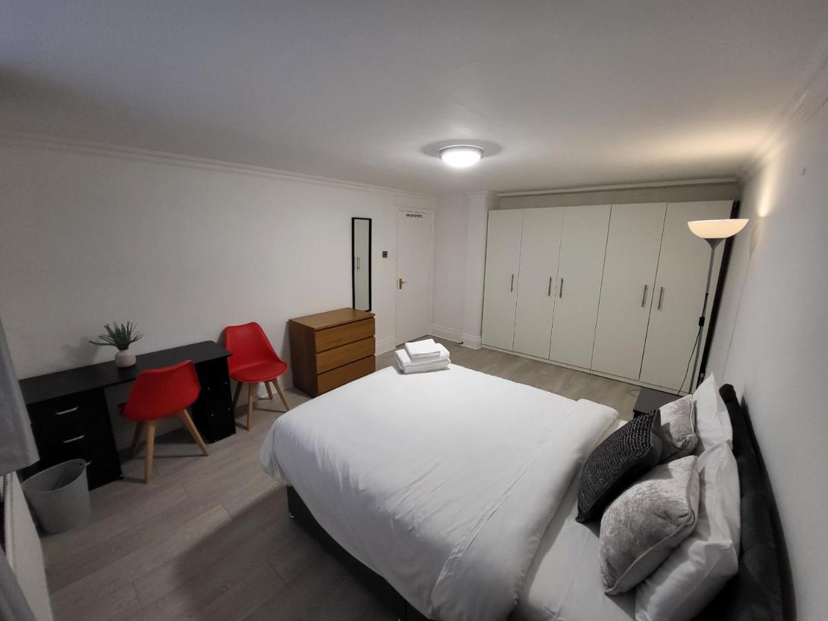 Cosy Apartment By Clapham South Underground! Londra Exterior foto