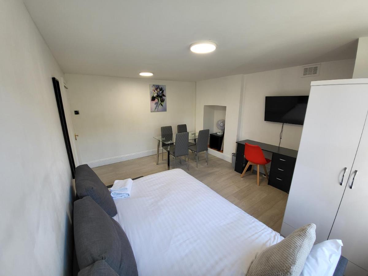Cosy Apartment By Clapham South Underground! Londra Exterior foto
